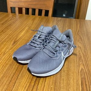 NWOT women's Nike Pegasus shoe
